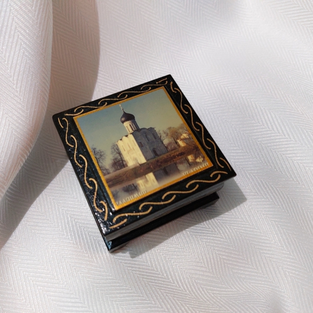 Lacquer Russian Miniature Small Box Trinket Russia Folk Craft Hand Painting